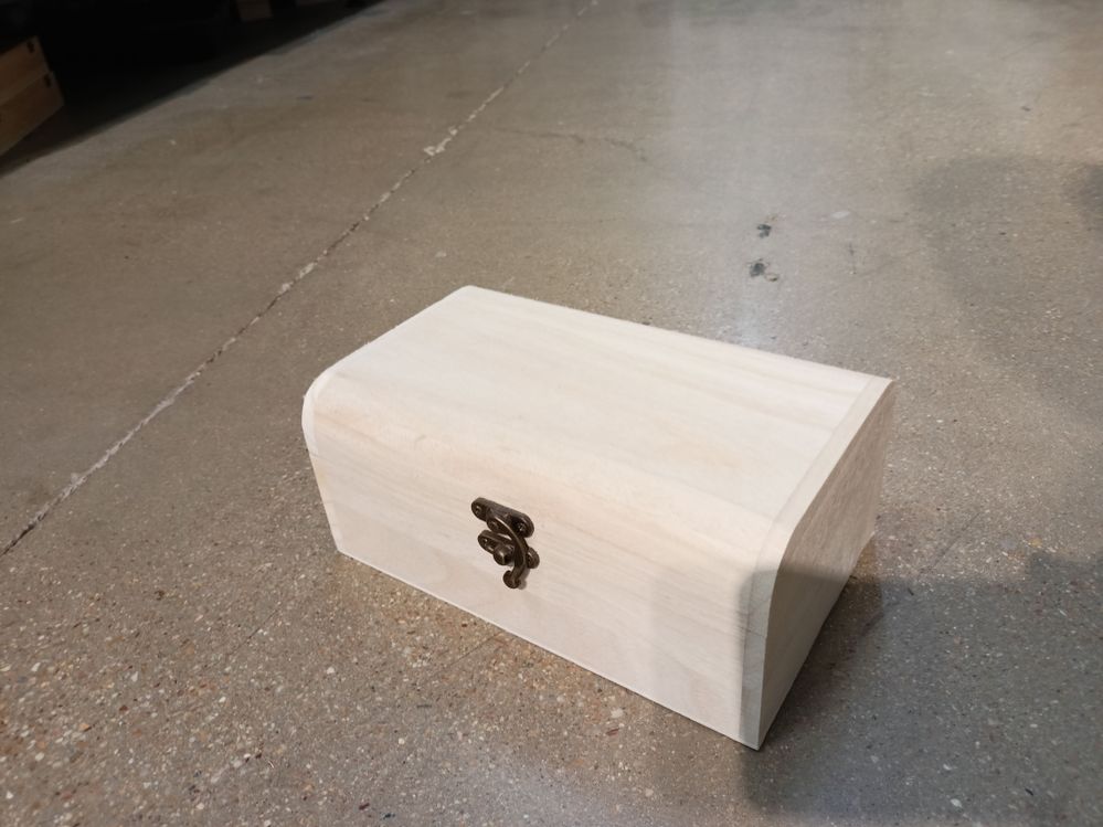 Caja de madera de 14x30x20 cm y capacidad de 8L