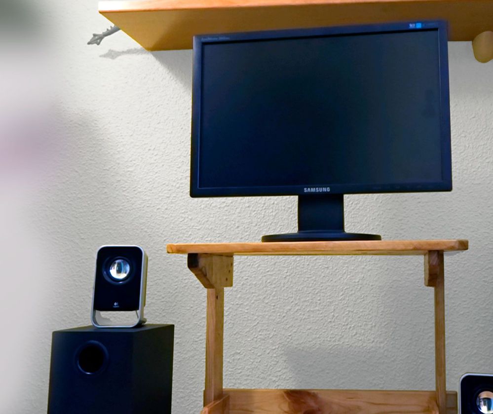 Hacer un soporte para Monitor madera contrachapada retrato